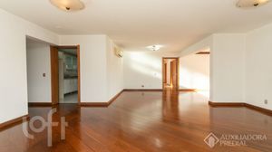 Image 7 - 869051