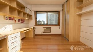 Image 16 - 869051