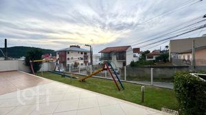 Image 21 - 869052