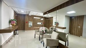 Image 17 - 869052