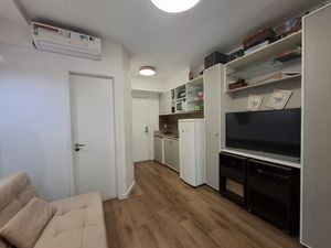 Image 1 - 869054