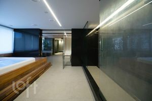 Image 83 - 869068