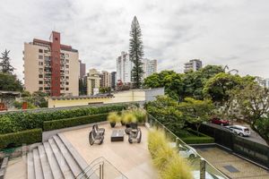 Image 31 - 869068