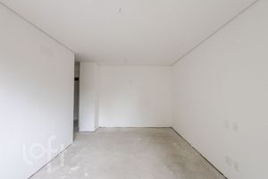 Image 22 - 869068