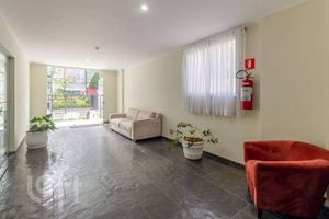 Image 21 - 869071