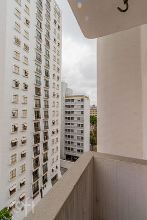 Image 22 - 869071