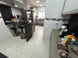 Image 4 - 869074