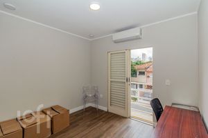 Image 32 - 869074