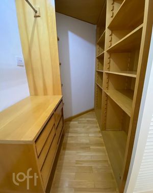 Image 9 - 869082
