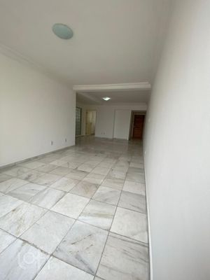 Image 15 - 869082