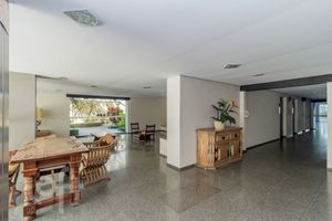Image 57 - 869082