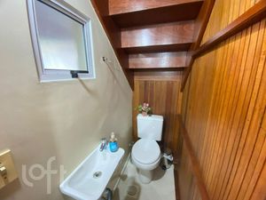 Image 8 - 869098