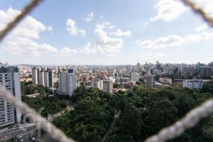 Image 3 - 869100