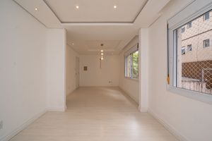 Image 3 - 869101