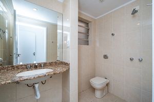 Image 8 - 869101