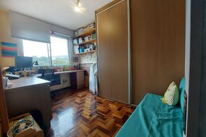 Image 10 - 869109