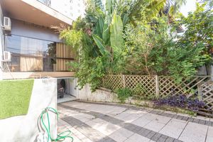 Image 110 - 869110