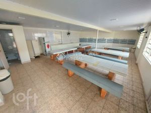 Image 10 - 869115