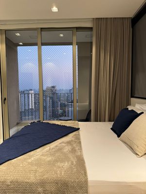 Image 10 - 869153