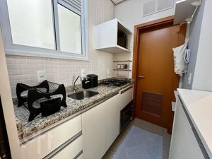 Image 7 - 869170