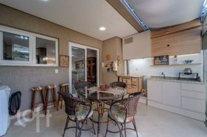 Image 6 - 869173