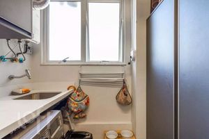 Image 21 - 869186