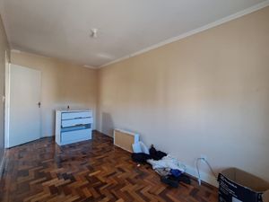 Image 6 - 869199
