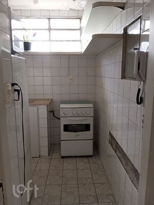 Image 7 - 869210