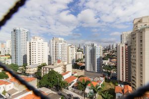 Image 10 - 869215