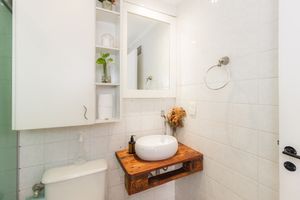 Image 13 - 869215