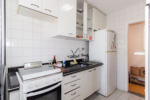 Image 22 - 869215