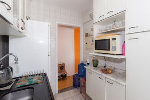 Image 23 - 869215
