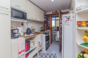 Image 21 - 869219