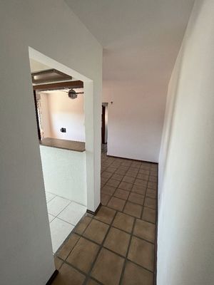 Image 4 - 869235