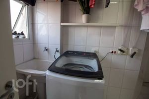 Image 30 - 869237