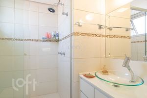 Image 7 - 869241