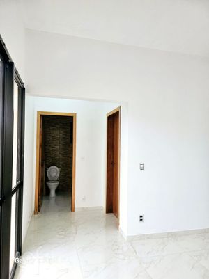 Image 12 - 869253