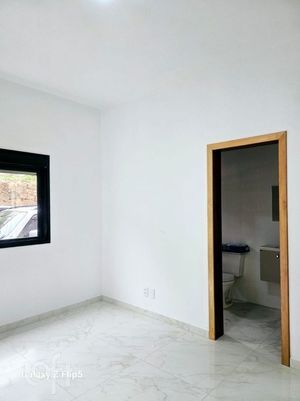 Image 5 - 869253