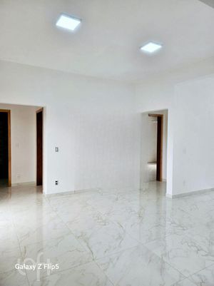 Image 3 - 869253