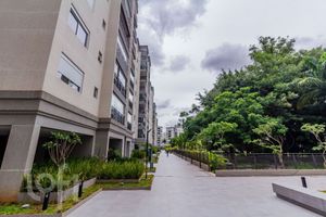 Image 83 - 869282