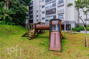 Image 43 - 869282