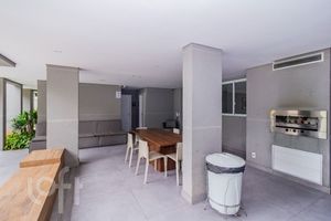 Image 72 - 869282