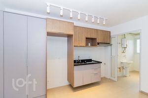 Image 22 - 869282