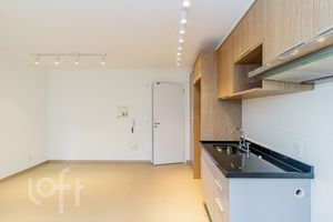 Image 25 - 869282