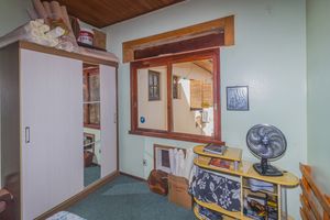 Image 17 - 869292