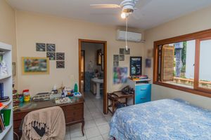 Image 22 - 869292