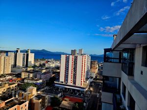 Image 1 - 869296