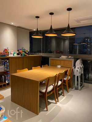 Image 4 - 869312