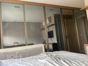Image 10 - 869312