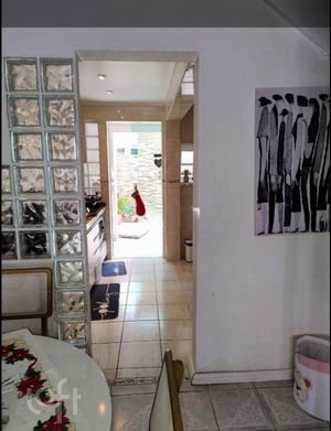 Image 8 - 869317